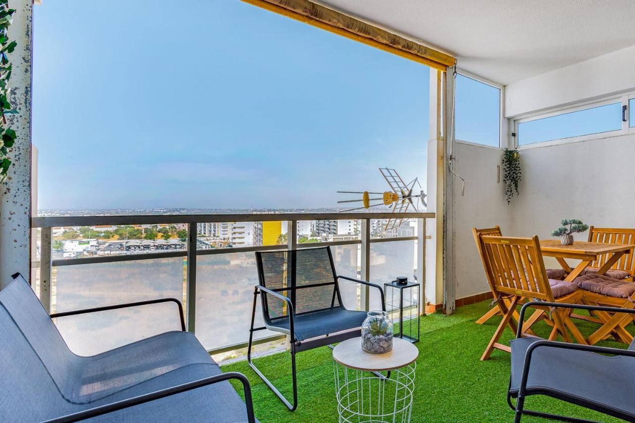 Bright 1Bdr Apartment W/Balcony & Pool By Lovelystay ซิลเวส ภายนอก รูปภาพ